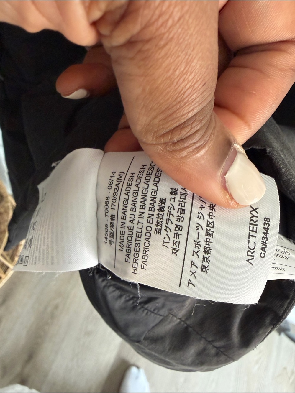 Arc’teryx darra Long Hooded Puffer Coat in Dark gray - Picture 10 of 12